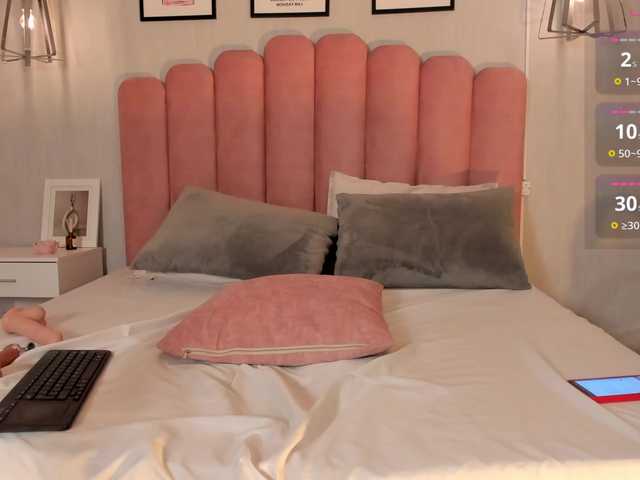 stacy-sanders — live female cam