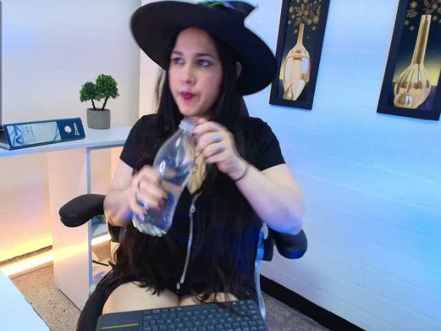 RossyMarks live cam preview