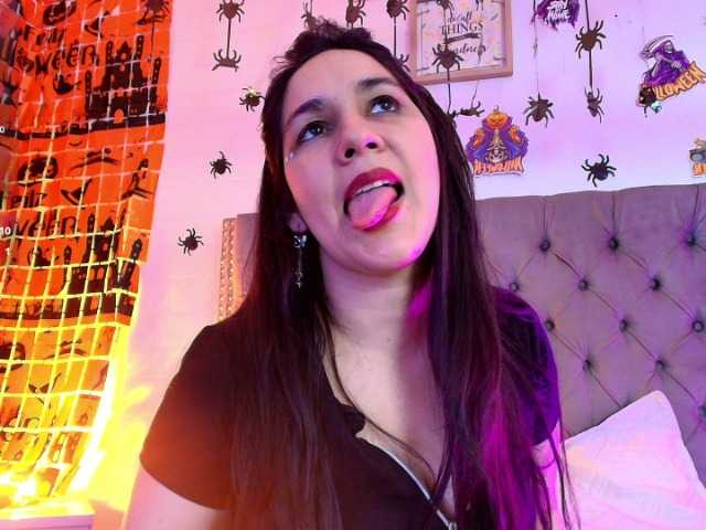 RossyMarks, en directo ahora en BongaCams