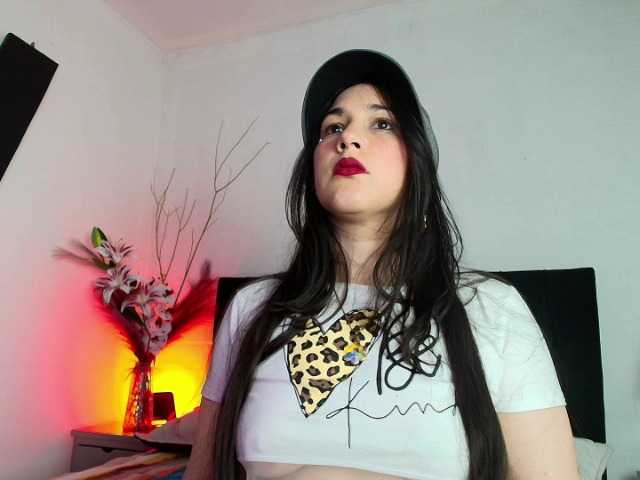  RossyMarks chat room