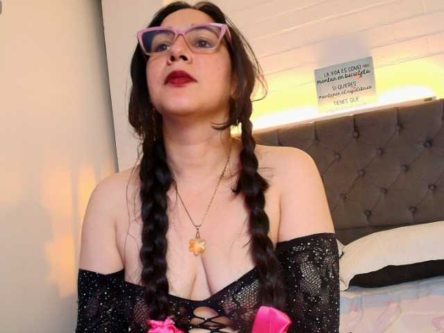RossyMarks live cam on BongaCams