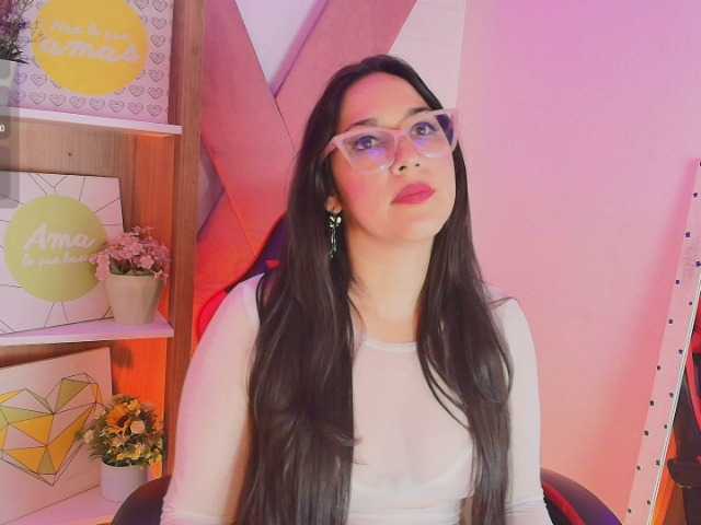 RossyMarks, en directo ahora en BongaCams