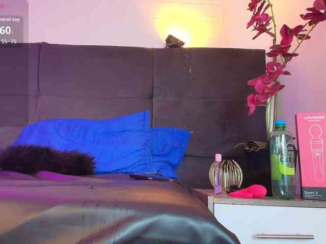RossyMarks webcam