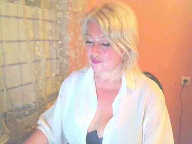 MollyJoy webcam