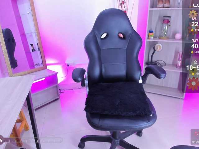 Jisoosquirt live cam on BongaCams