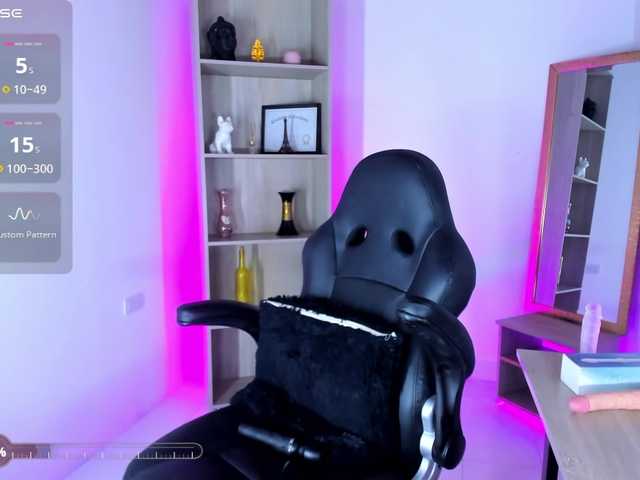 Jisoosquirt live cam on BongaCams