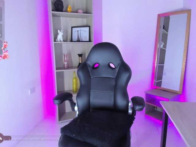 Jisoosquirt live cam on BongaCams