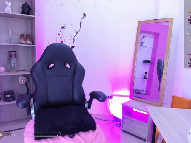 Jisoosquirt live cam on BongaCams