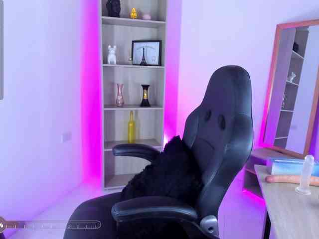 Jisoosquirt webcam