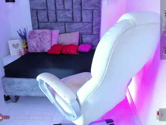 Jisoosquirt webcam