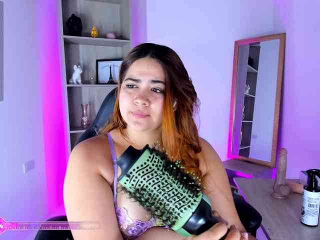Jisoosquirt webcam