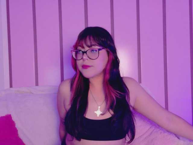 EllieNeptune live webcam show