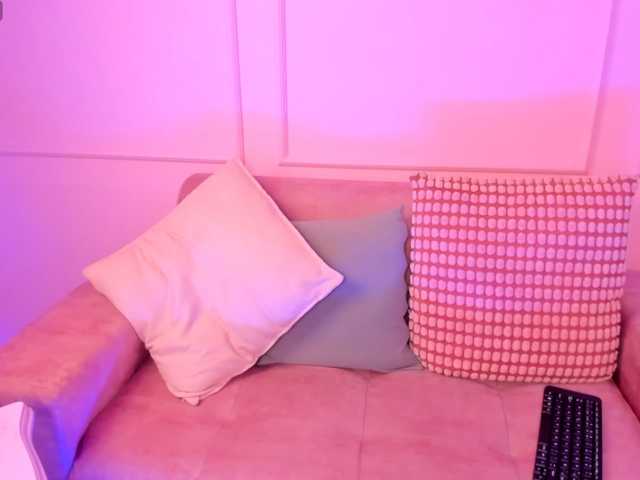 EllieNeptune live cam on BongaCams
