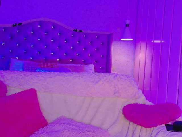 EllieNeptune live cam on BongaCams