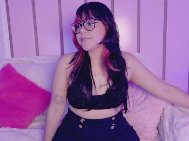 EllieNeptune live webcam show