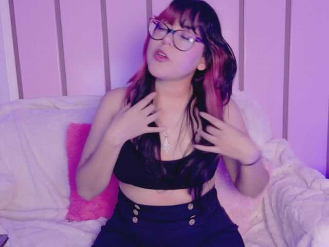 EllieNeptune live webcam show