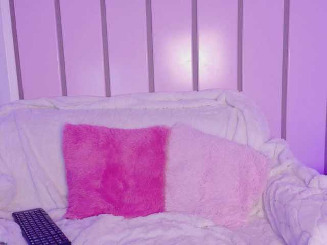 EllieNeptune live webcam show