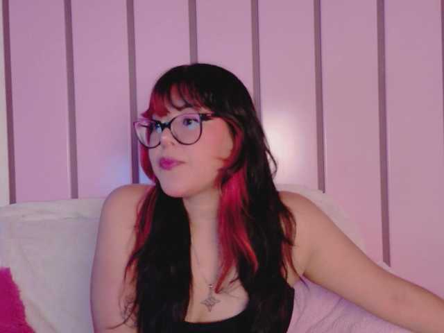 EllieNeptune live webcam show