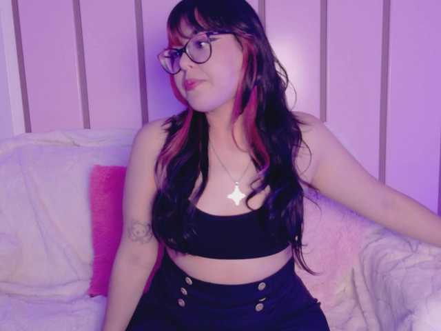 EllieNeptune live webcam show