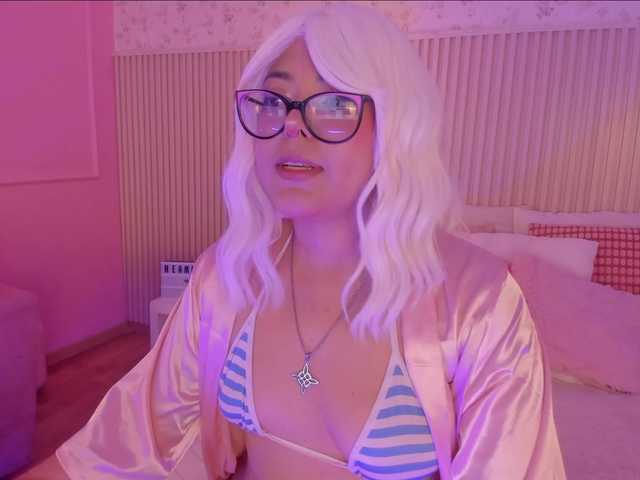 EllieNeptune live cam on BongaCams