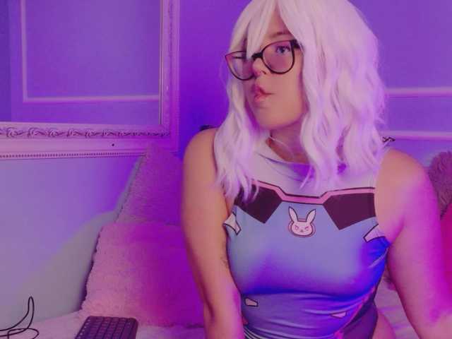 EllieNeptune live cam on BongaCams