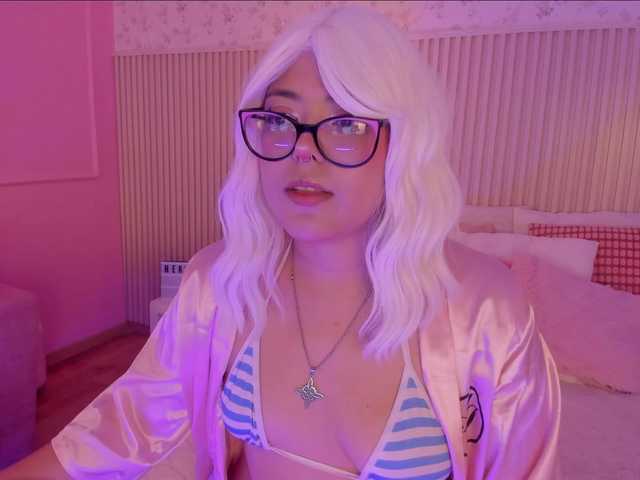 EllieNeptune live cam on BongaCams
