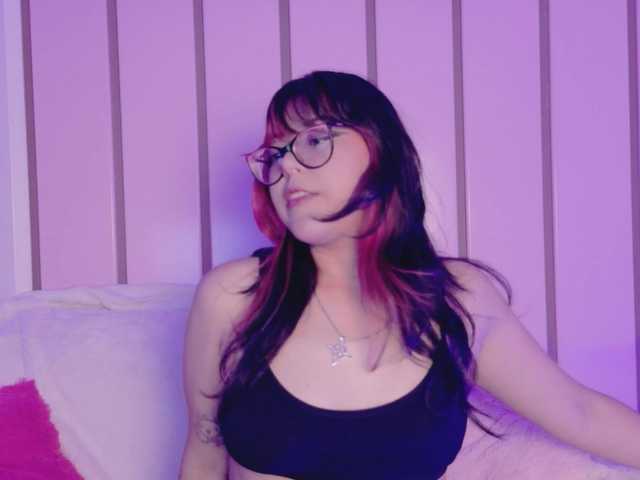 EllieNeptune live cam on BongaCams