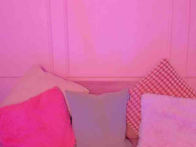 EllieNeptune webcam