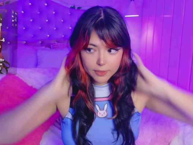 EllieNeptune webcam