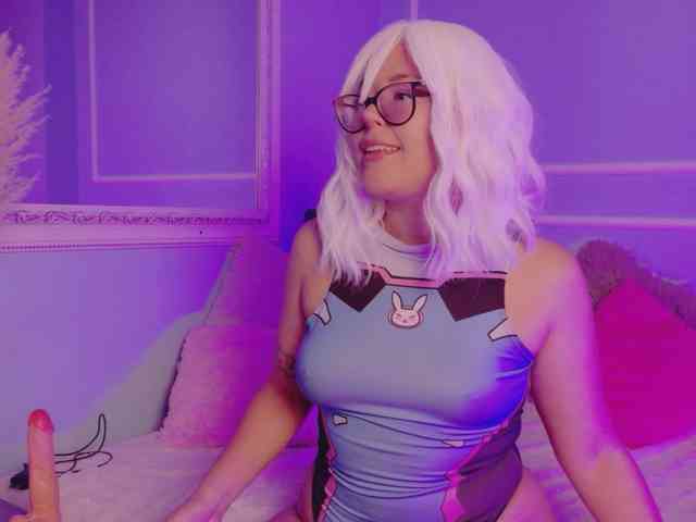 EllieNeptune webcam
