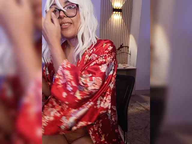 EllieNeptune webcam