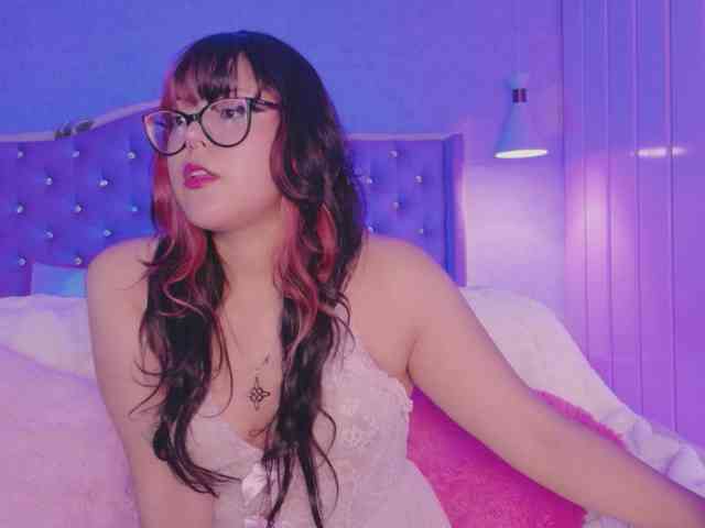 EllieNeptune webcam