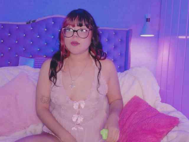 EllieNeptune webcam