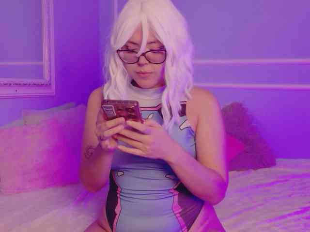 EllieNeptune webcam