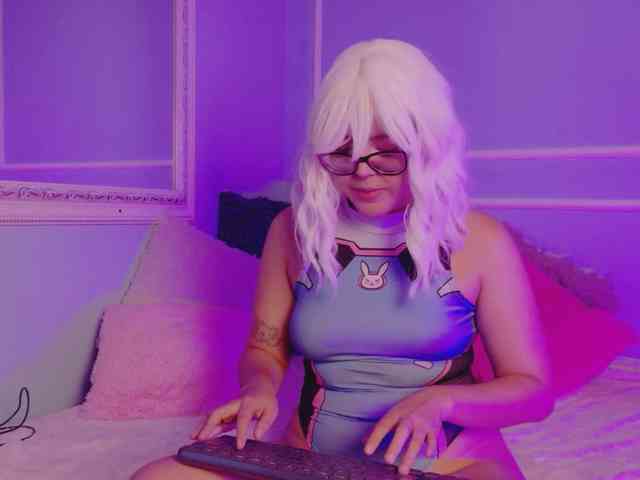 EllieNeptune webcam