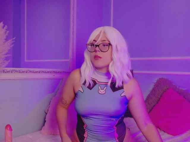 EllieNeptune webcam