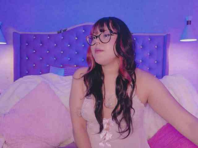 EllieNeptune webcam