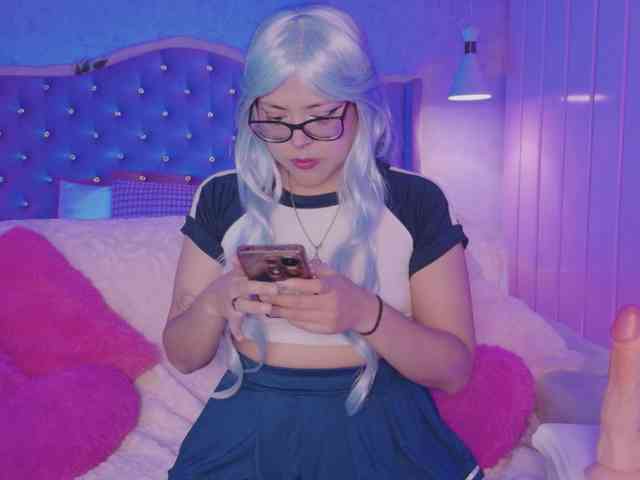 EllieNeptune webcam