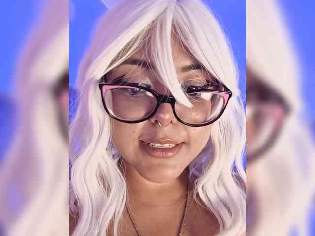 EllieNeptune webcam