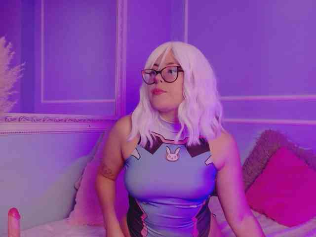 EllieNeptune webcam
