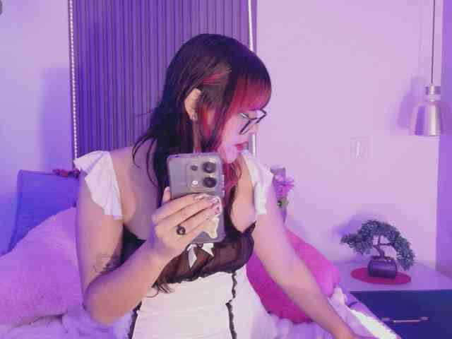 EllieNeptune webcam