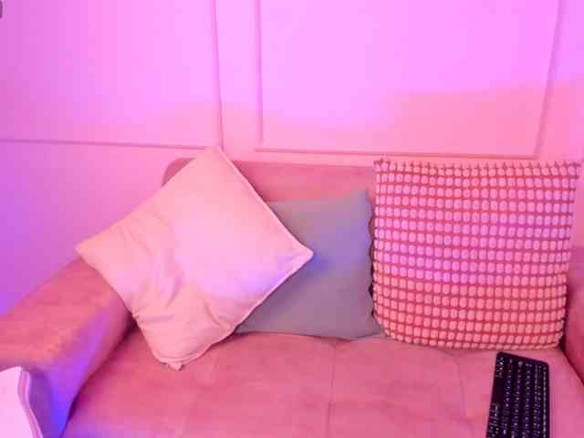EllieNeptune webcam