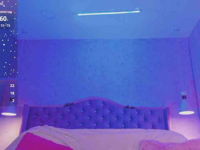 EllieNeptune webcam