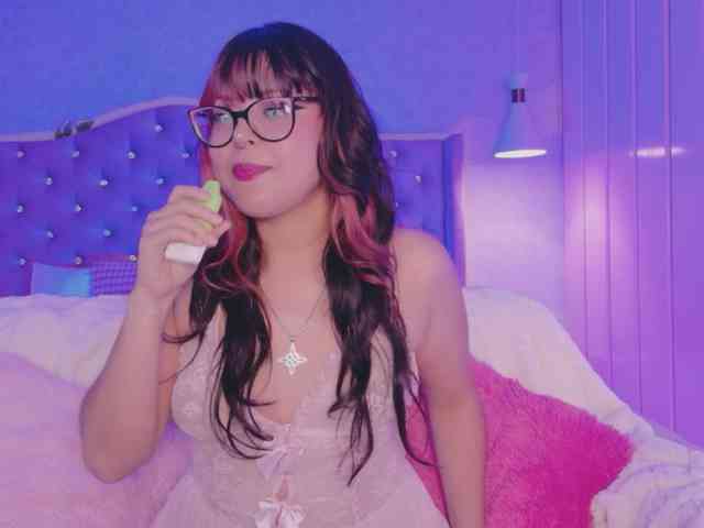 EllieNeptune webcam