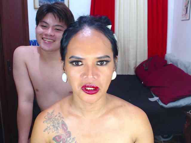 WildSexBestFrien... Live Webcam on BongaCams