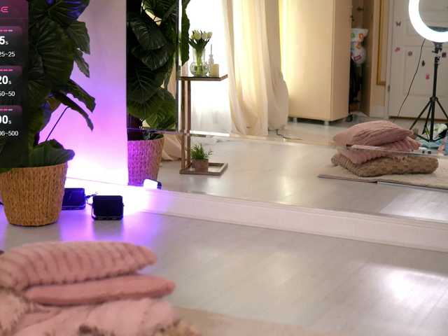 JoyMuse live cam on BongaCams