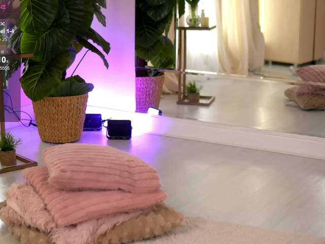 JoyMuse live cam on BongaCams