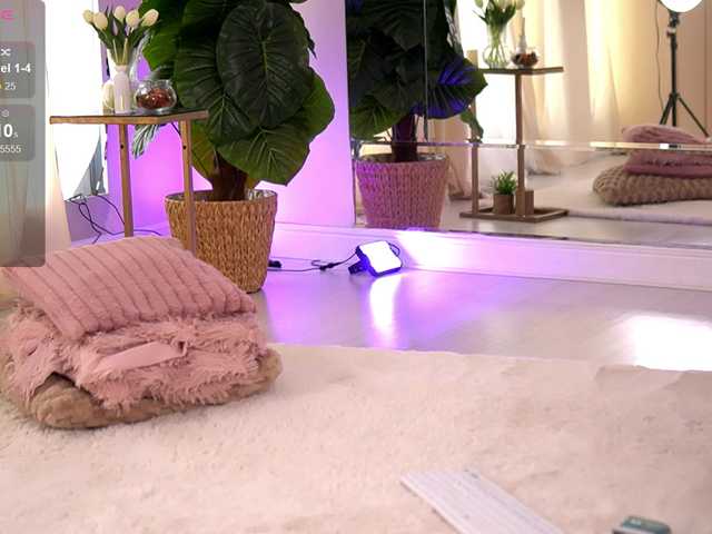 JoyMuse live cam on BongaCams