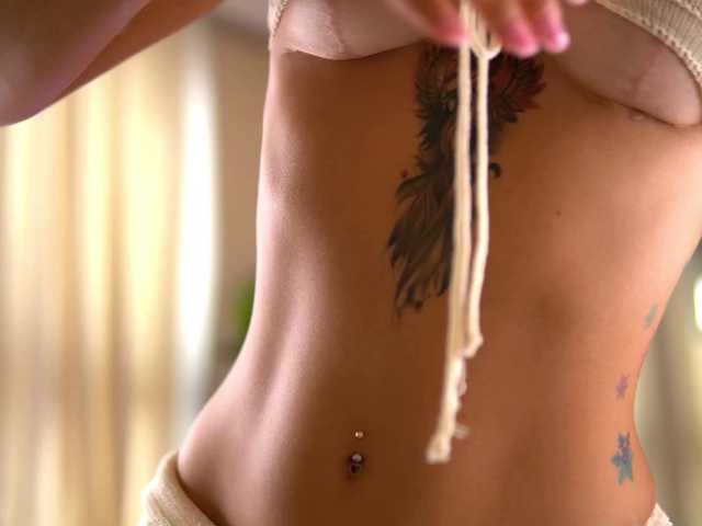 JoyMuse live cam on BongaCams