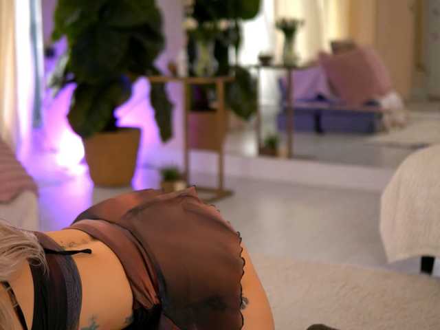 JoyMuse live cam on BongaCams